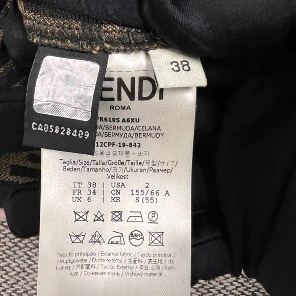 Authentic Fendi Women's Black and Brown Logo High Waist Shorts - Picture 4 of 4